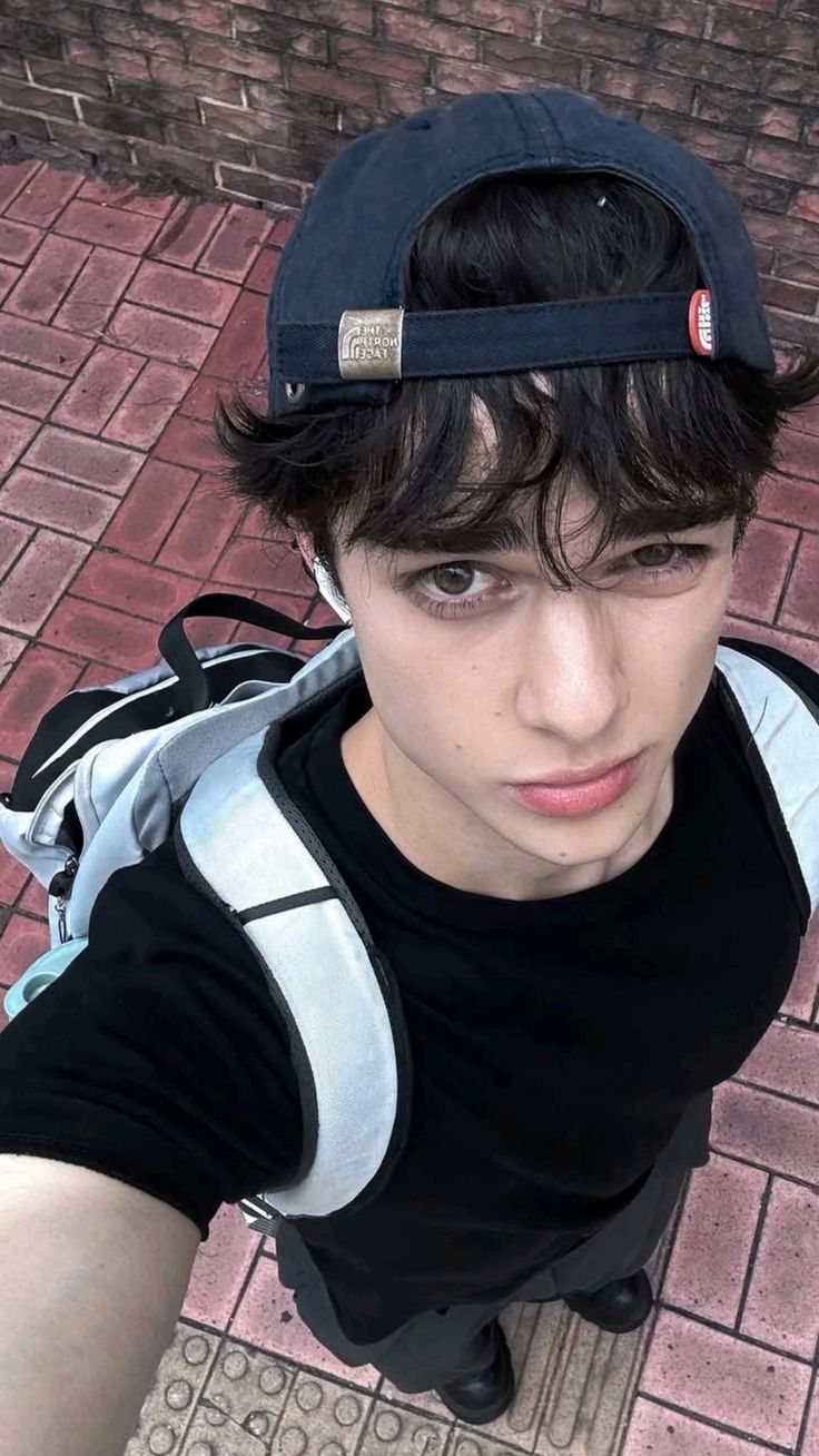 <em>Andrés M.</em>
